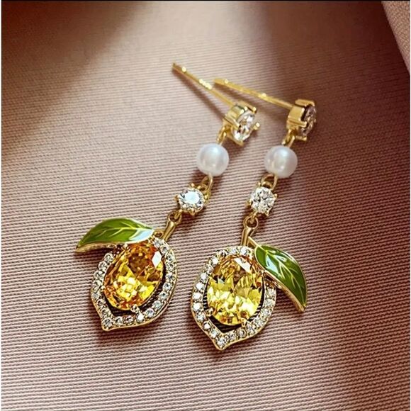 Yellow & Green Pearl & Lemon Earrings - Picture 3 of 4
